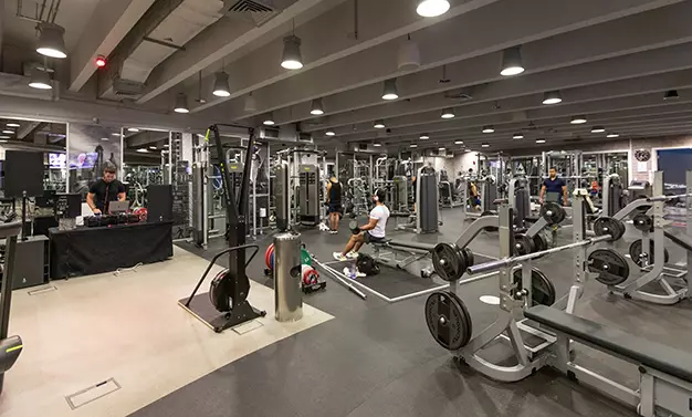 باشگاه هتل جمیرا امارات تاورز